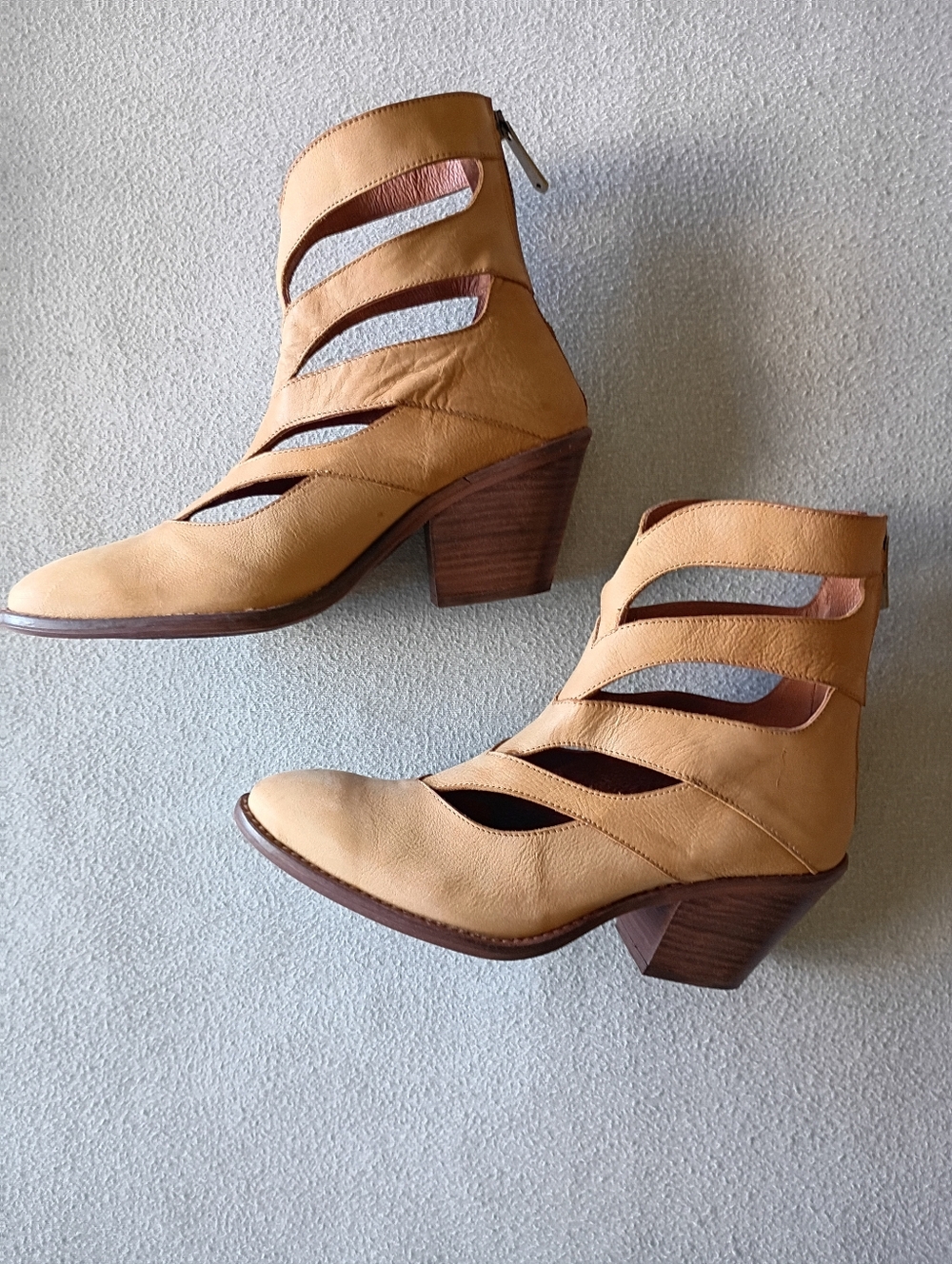 Veracruz Sundance Queen Anne Camel Suede Cut Out Boots size 38 (US 7.5)